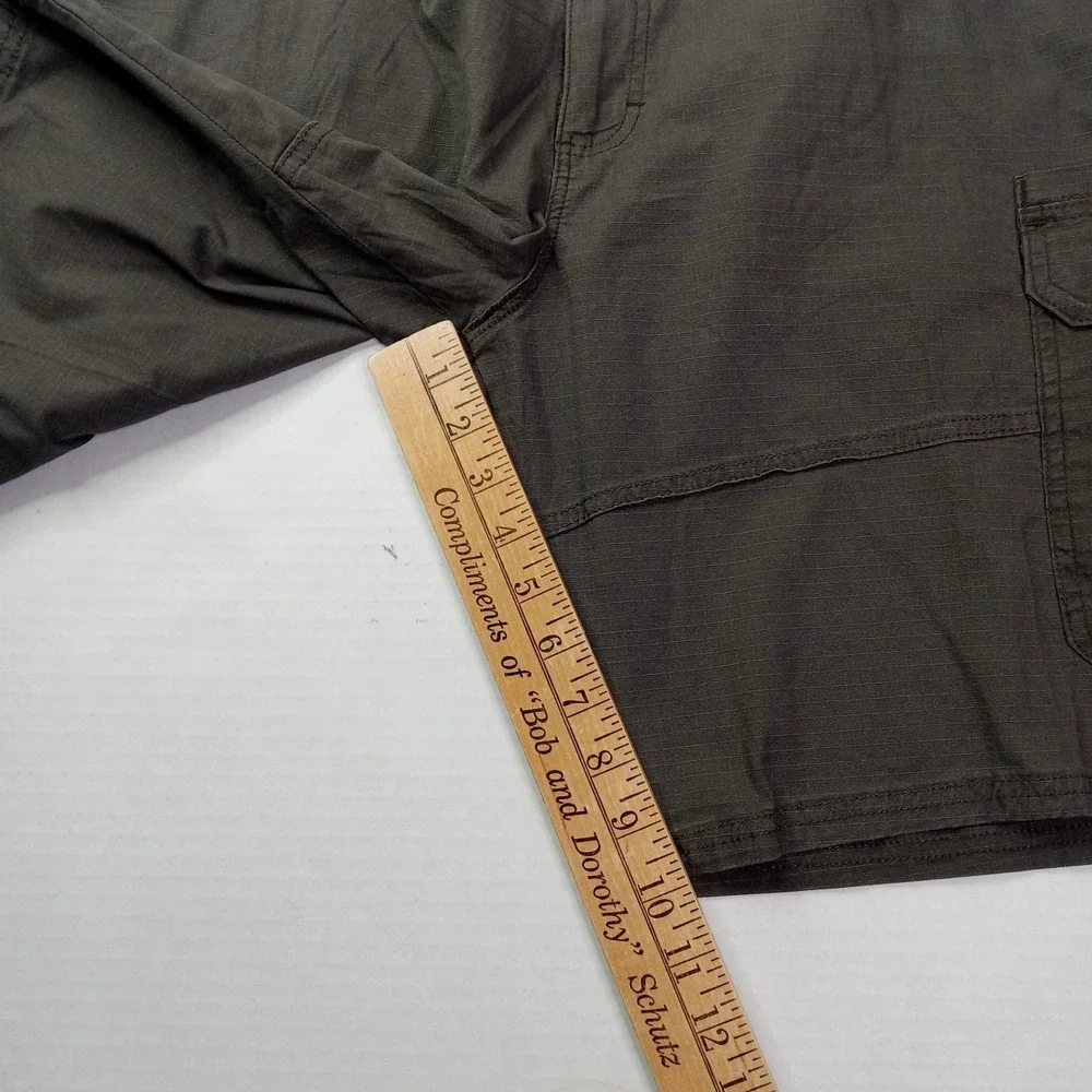 Wrangler Authentics Men's Classic Cargo Stretch Shorts Size 44 Green Ripstop